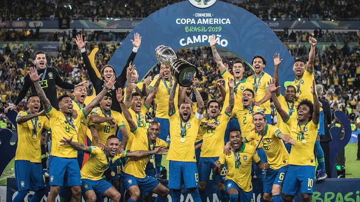 Em meio a ameaças de uma 3° onda da Covid-19, Conmebol anuncia que Brasil será sede da Copa