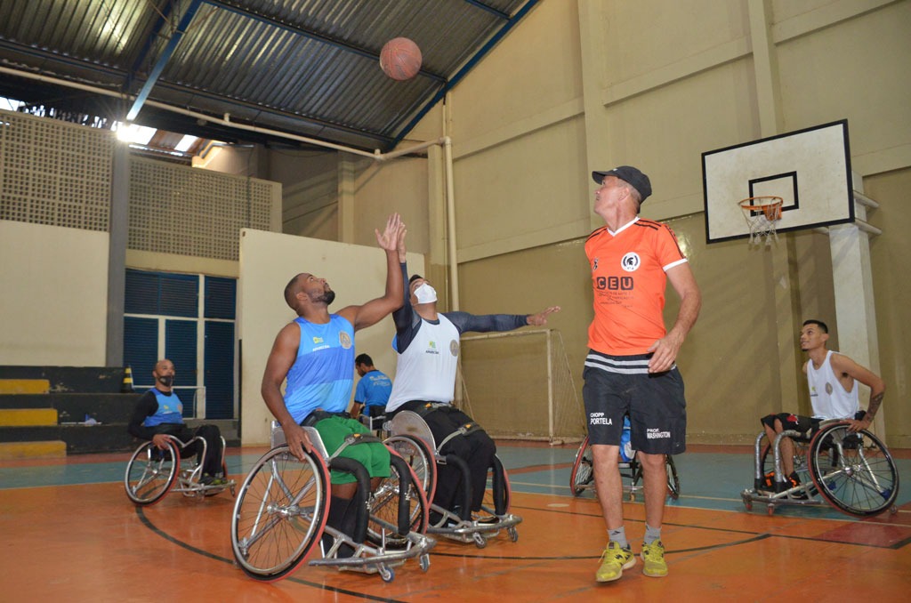 Time aparecidense se prepara para o Campeonato Brasileiro de Basquete em Cadeira de Rodas