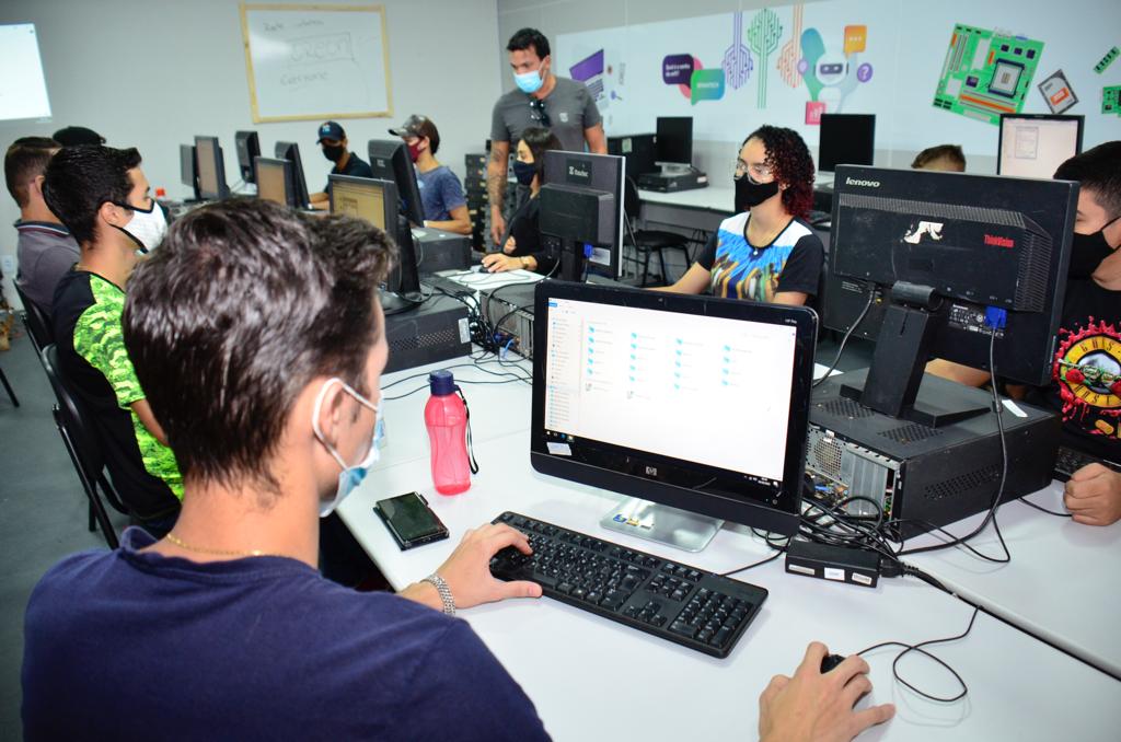 Escolas do Futuro oferece 450 vagas em cursos de qualificação profissional de forma gratuita