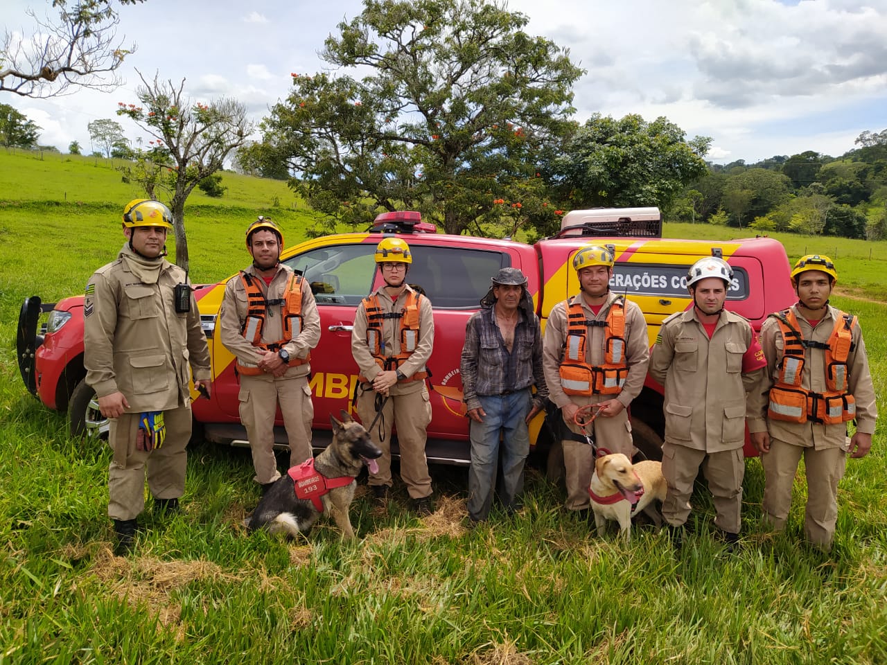 Corpo de Bombeiros encontra idoso desaparecido no Distrito de Vila Rica em Goiás