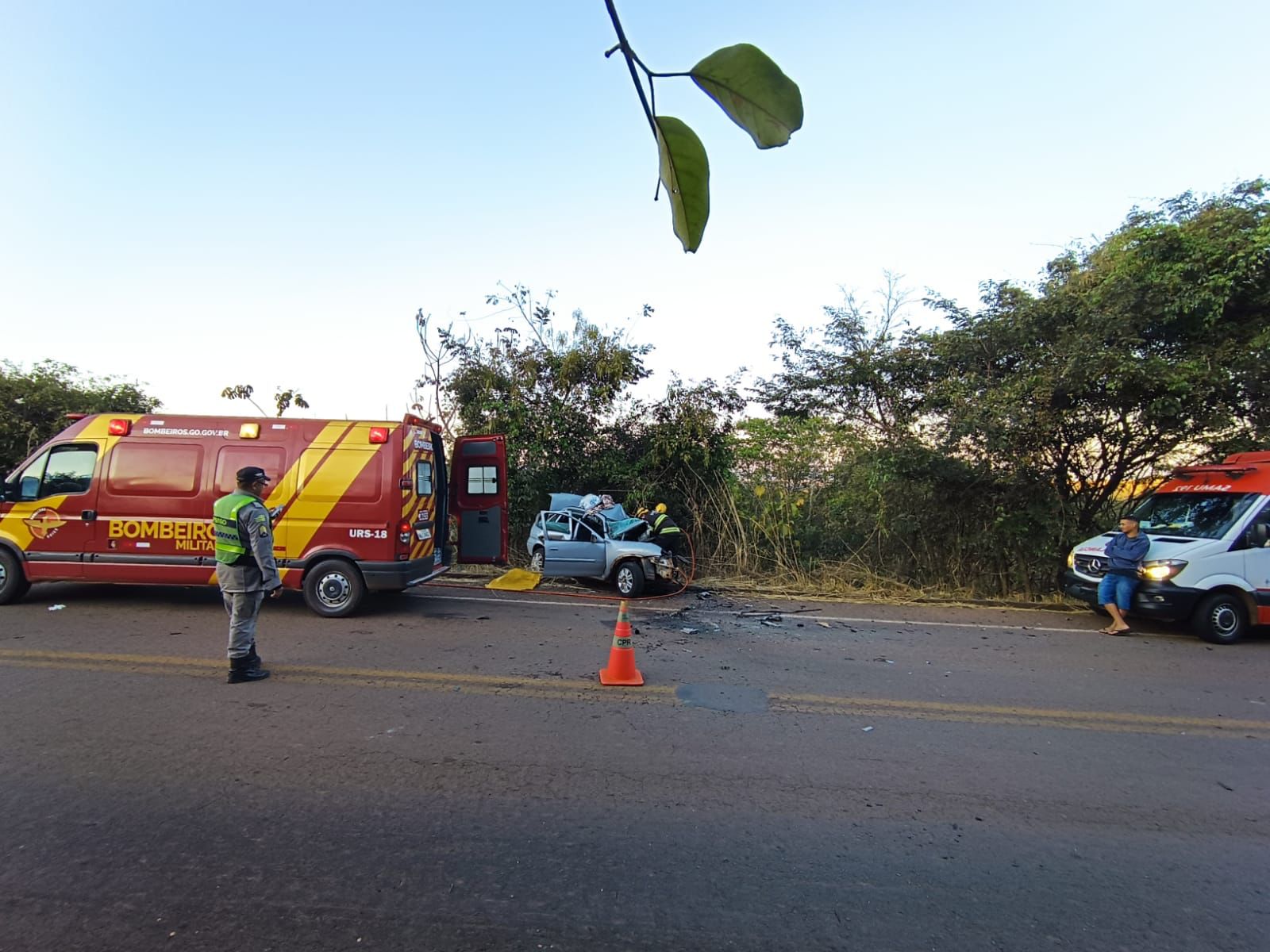 Grave acidente na GO-020 deixa uma vítima fatal e duas em estado grave