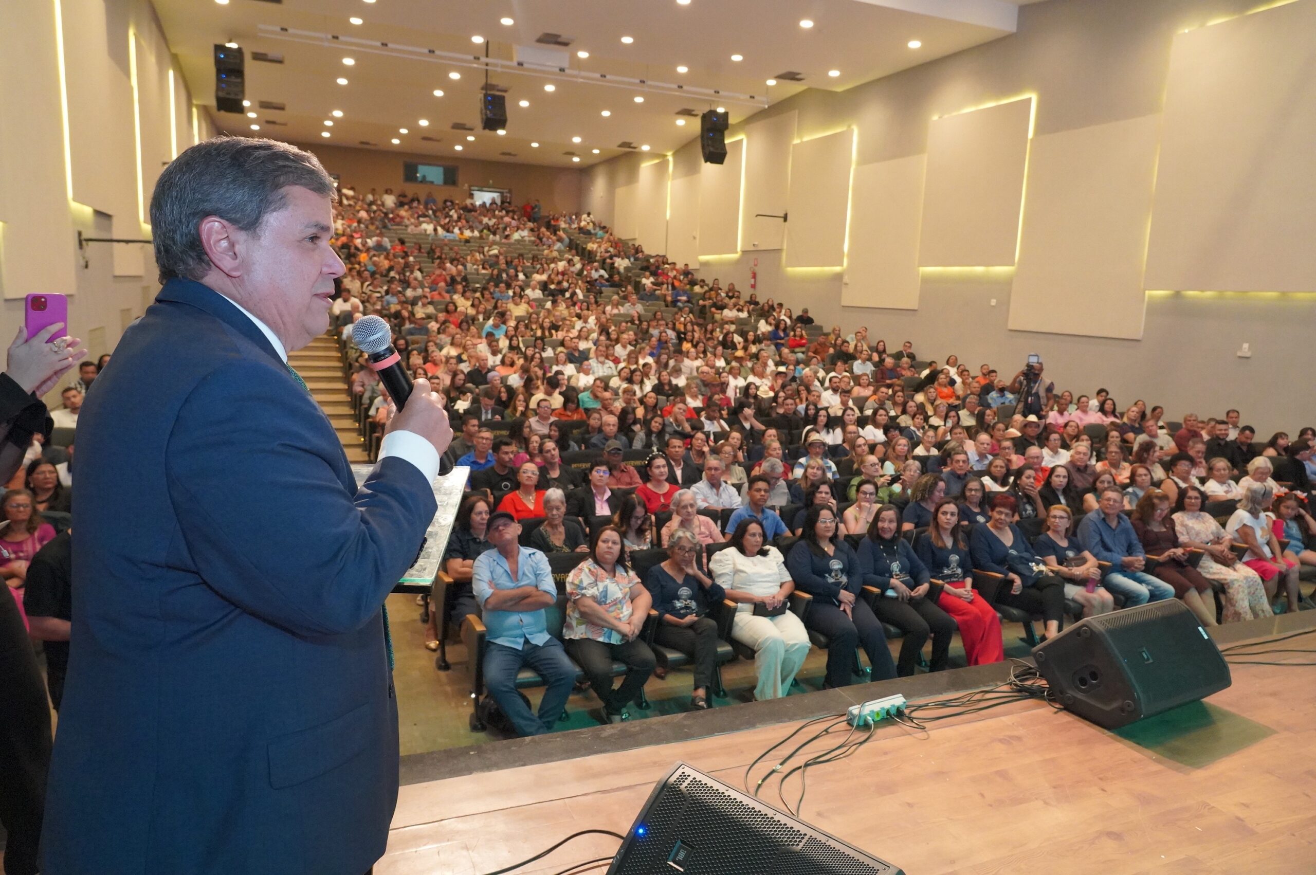 Deputado doutor George Morais mostra força política em evento realizado em Trindade