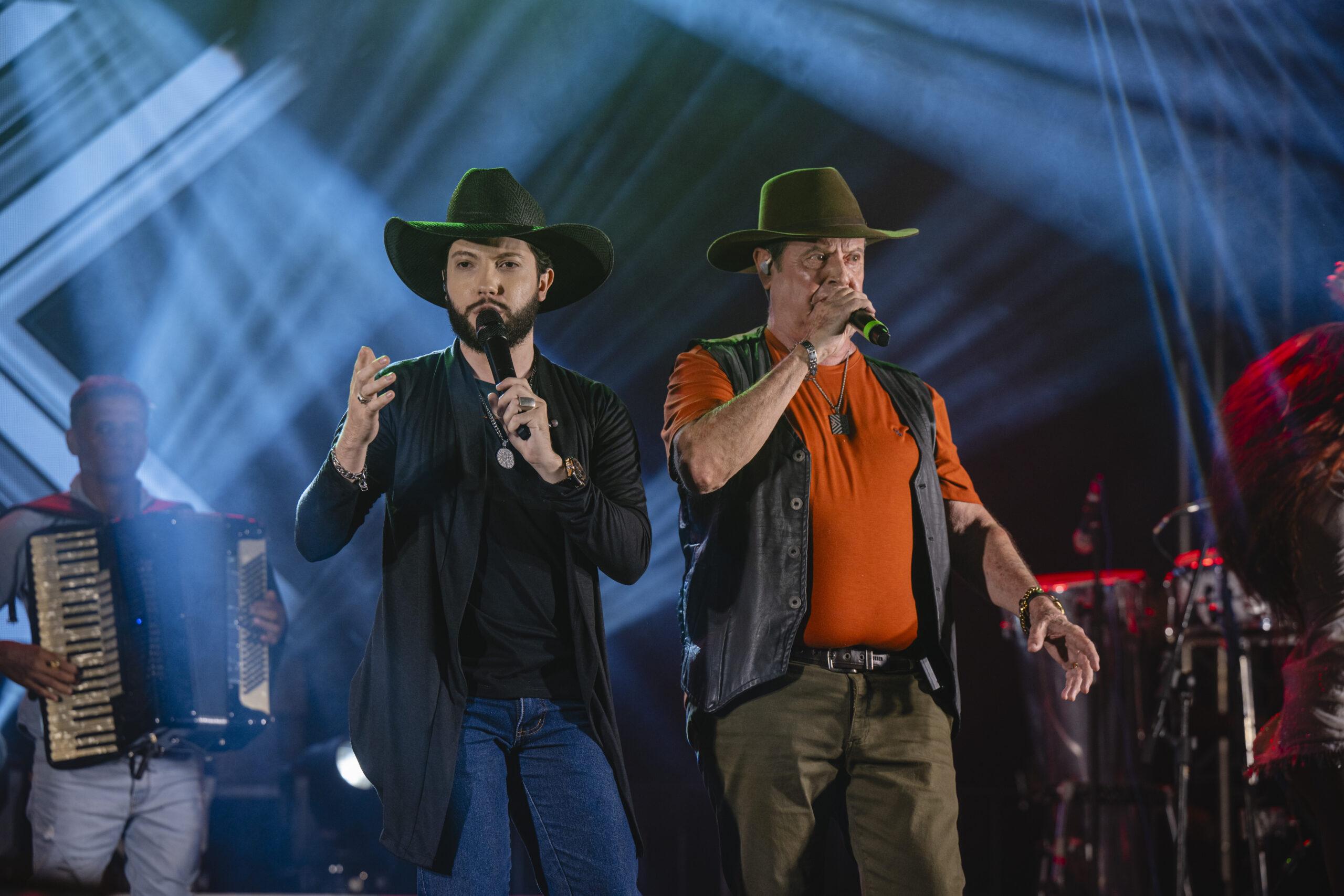 Mattão e Monteiro se apresentam no Arraiá Beira Serra 2025