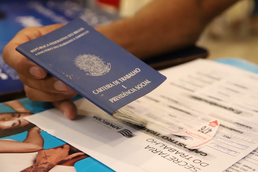 Empresas de Aparecida ofertam 2,2 mil vagas de trabalho nesta semana