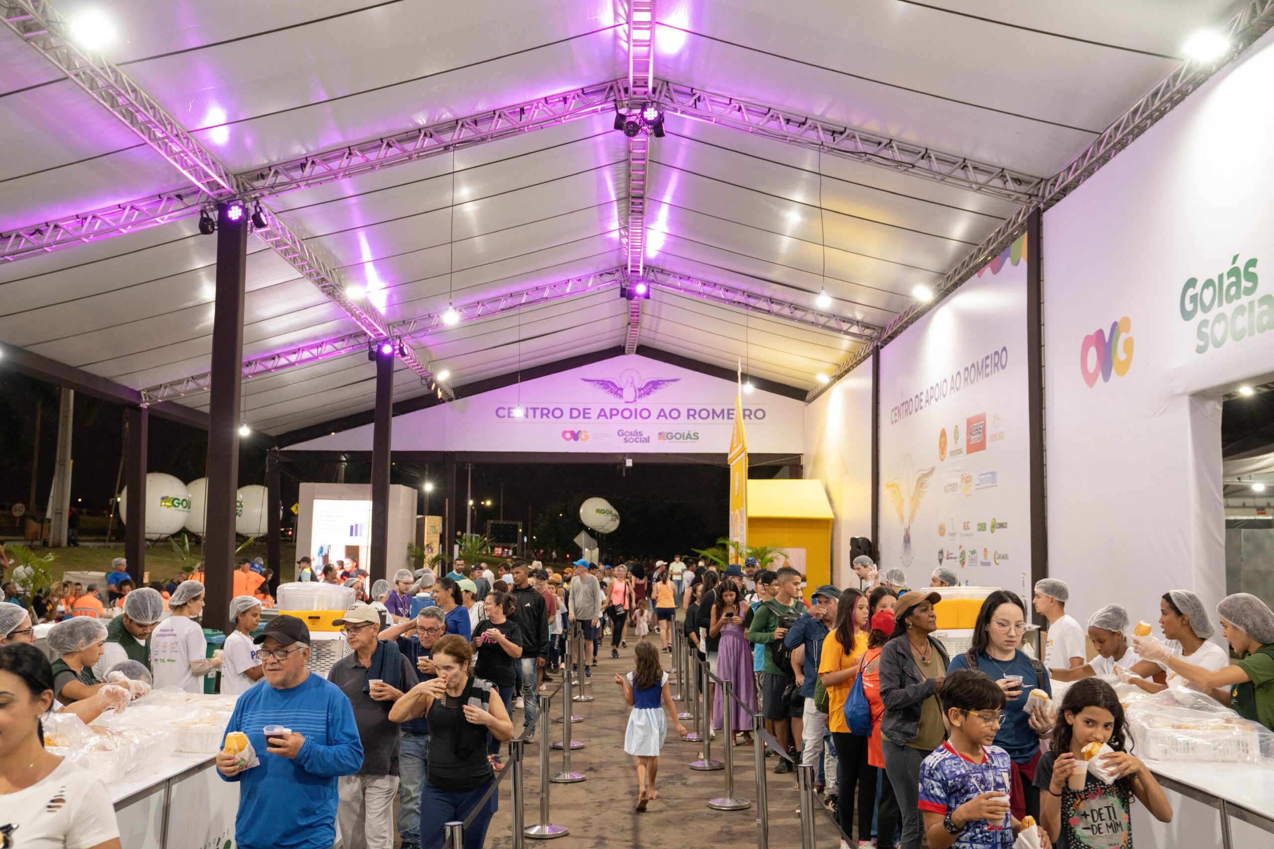 Governo de Goiás monta Centro de Apoio ao Romeiro para atender fiéis durante festa do Divino Pai Eterno em Trindade Governo de Goiás monta Centro de Apoio ao Romeiro para atender fiéis durante festa do Divino Pai Eterno em Trindade